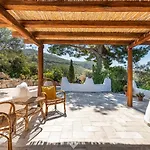 Spectacular Seaview Escape
