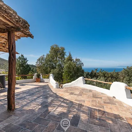 Nyaraló Spectacular Seaview Escape *