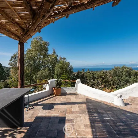 Spectacular Seaview Escape Nyaraló *